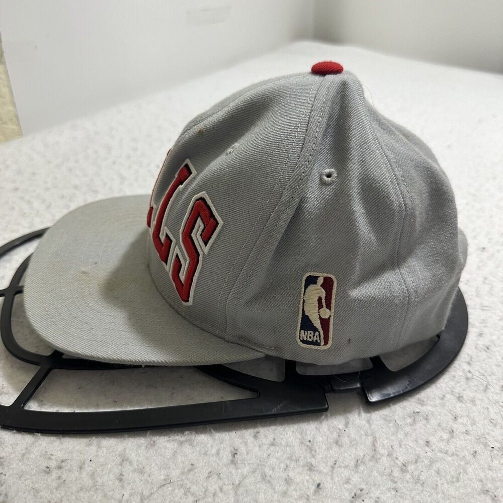 Mitchell & Ness Chicago Bulls Men's Adjustable Hat Baseball Cap Gray Red Wool - Picture 4 of 15